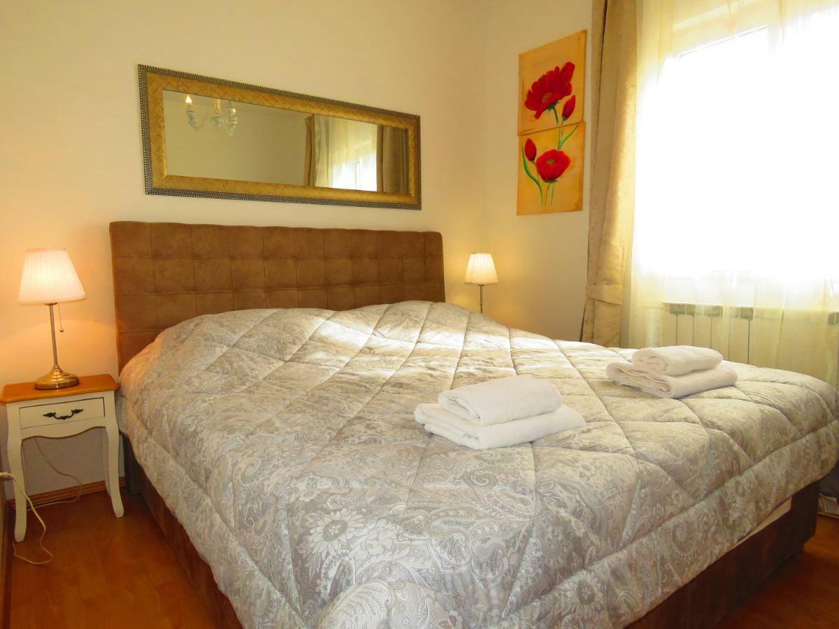 Apartment Smilje Шибеник Экстерьер фото