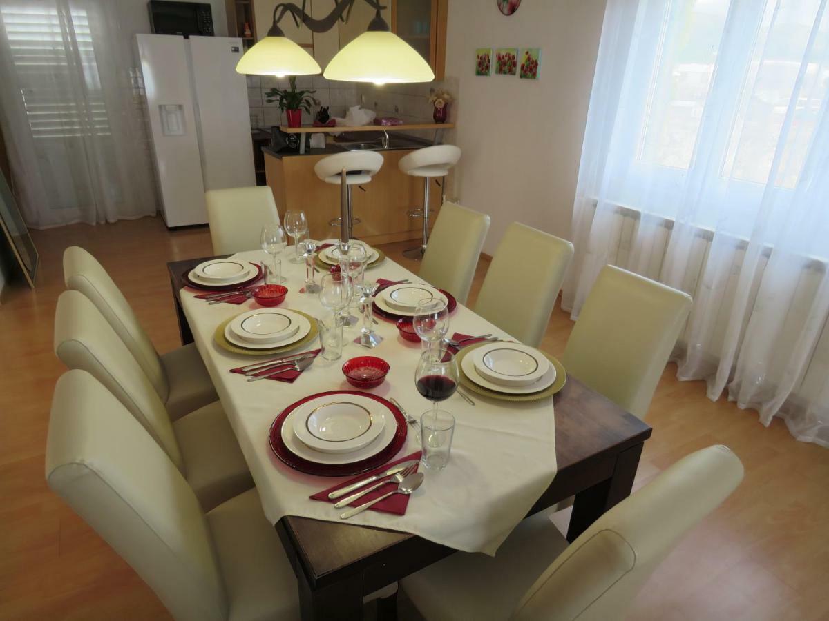 Apartment Smilje Шибеник Экстерьер фото